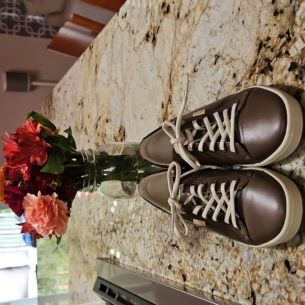 Ecco Taupe Leather Footwear